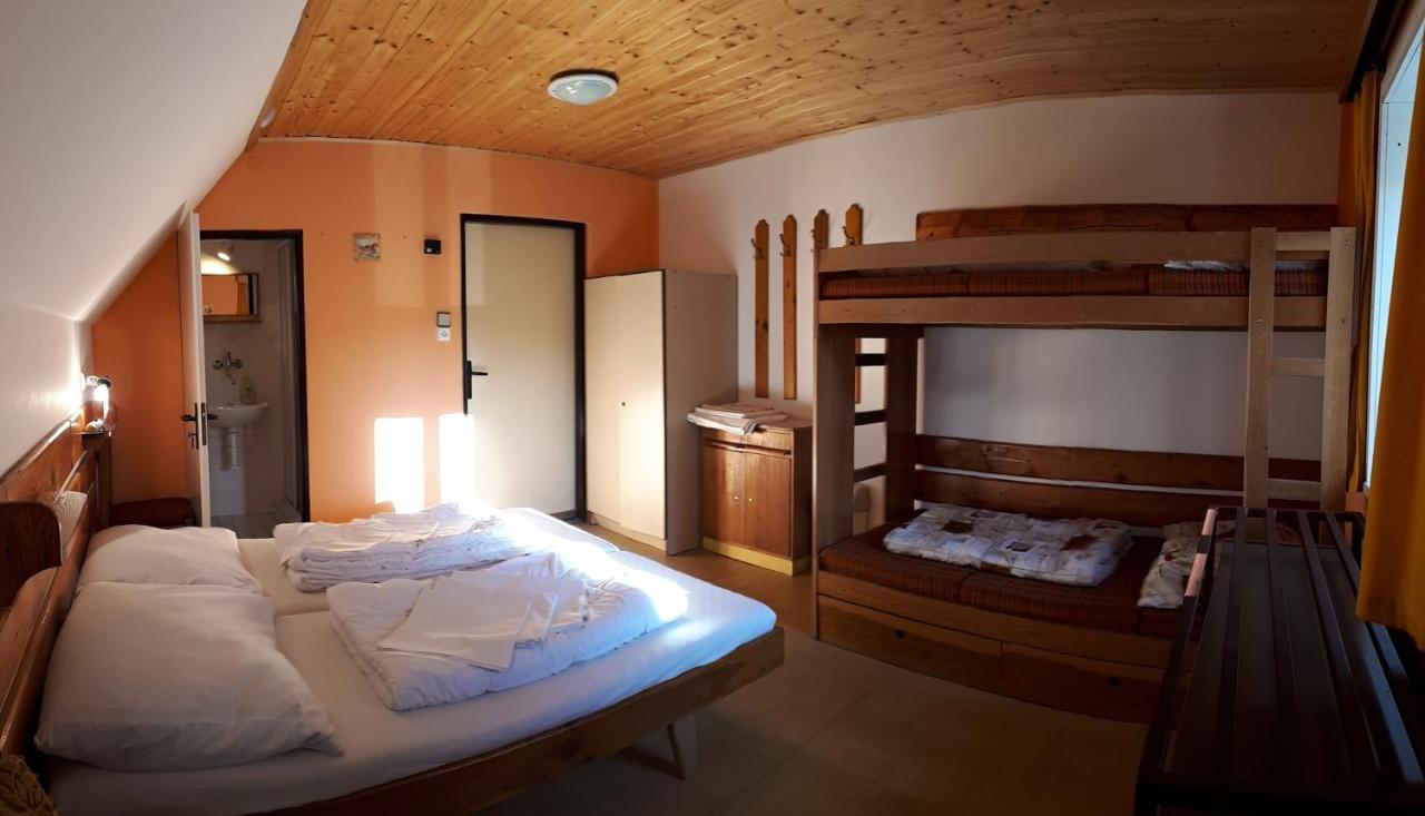Horska Chata U Pekaru Pec pod Snezkou Exteriör bild
