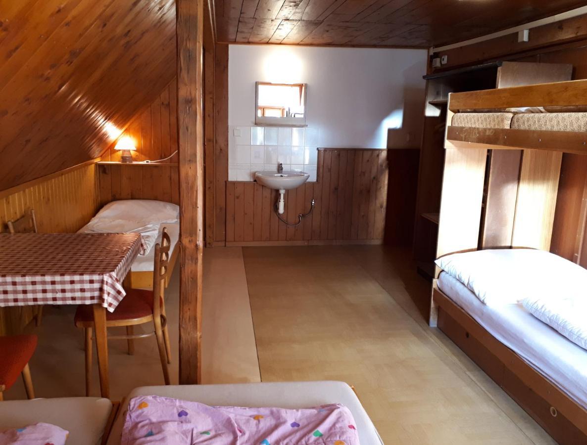 Horska Chata U Pekaru Pec pod Snezkou Exteriör bild